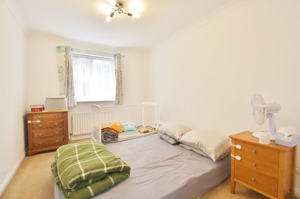 Property photo 3 of 6