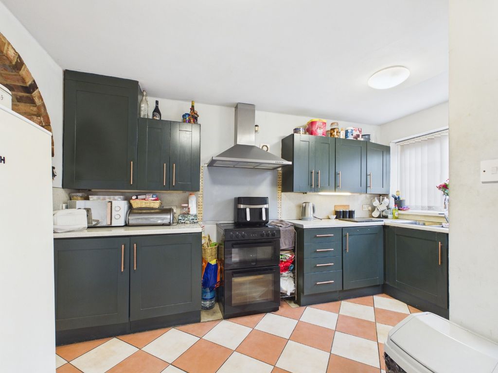 Property photo 3 of 19 4865878