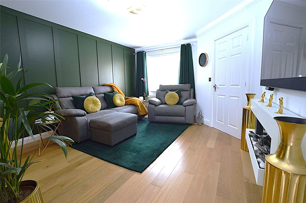 Property photo 3 of 17 Picture No. 06