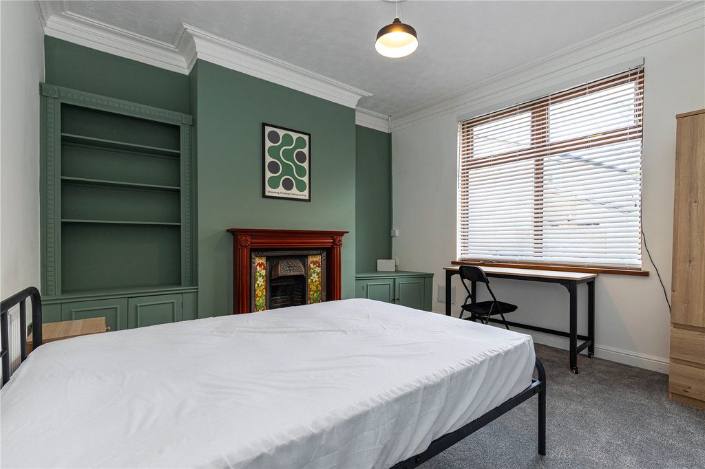 Property photo 1 of 7 Room 1