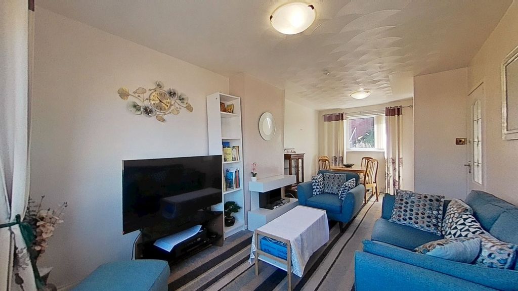 Property photo 2 of 12 Picture No. 03