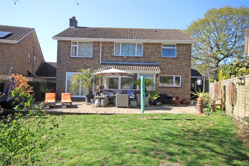 Property photo 2 of 11 Picture No. 16