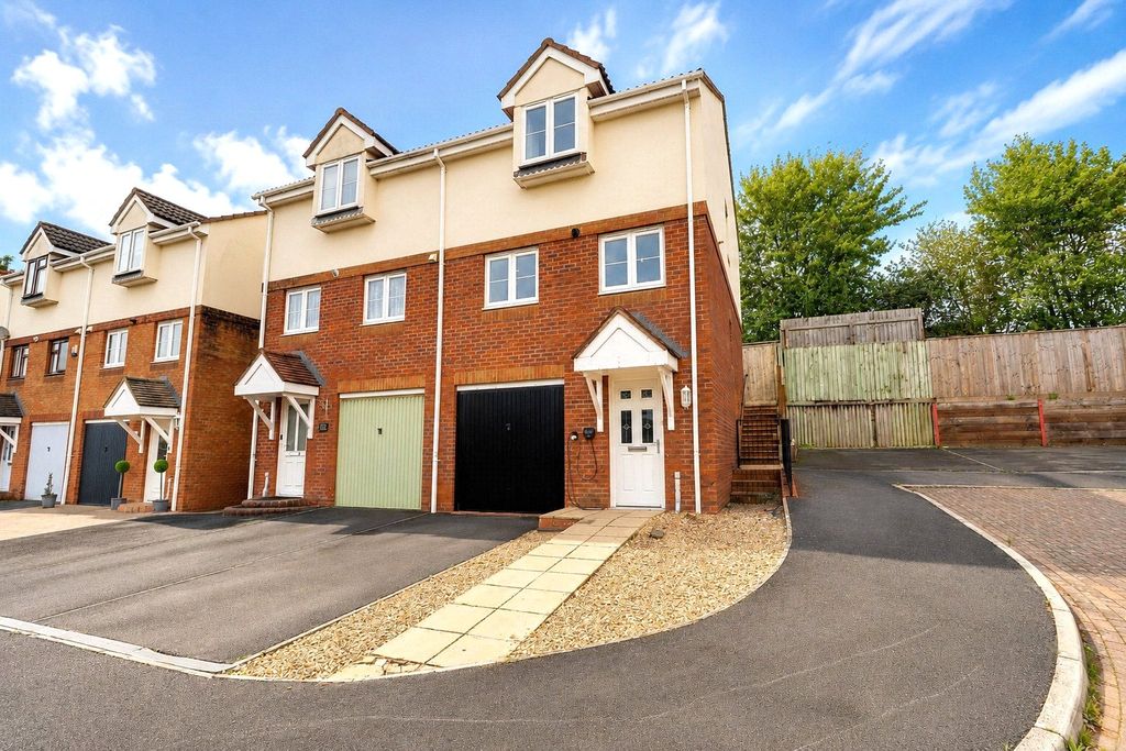 Property photo 1 of 12 Picture No. 02