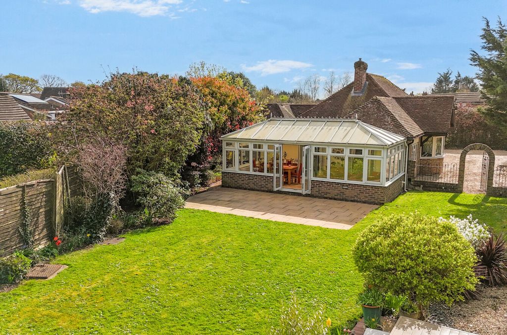 Property photo 2 of 41