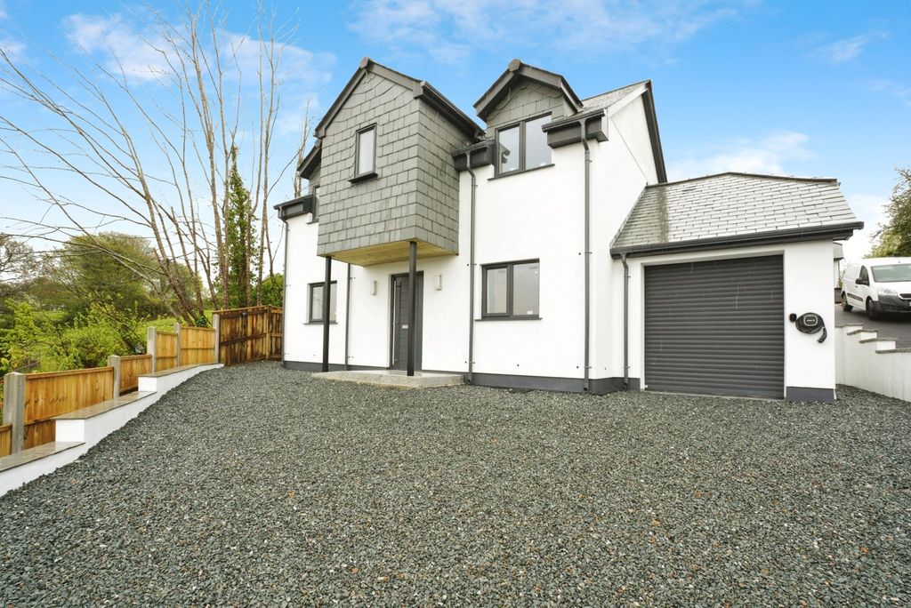 Property photo 1 of 25 Photo