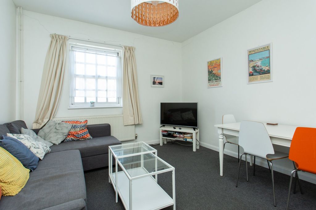 Property photo 2 of 7 Picture 2