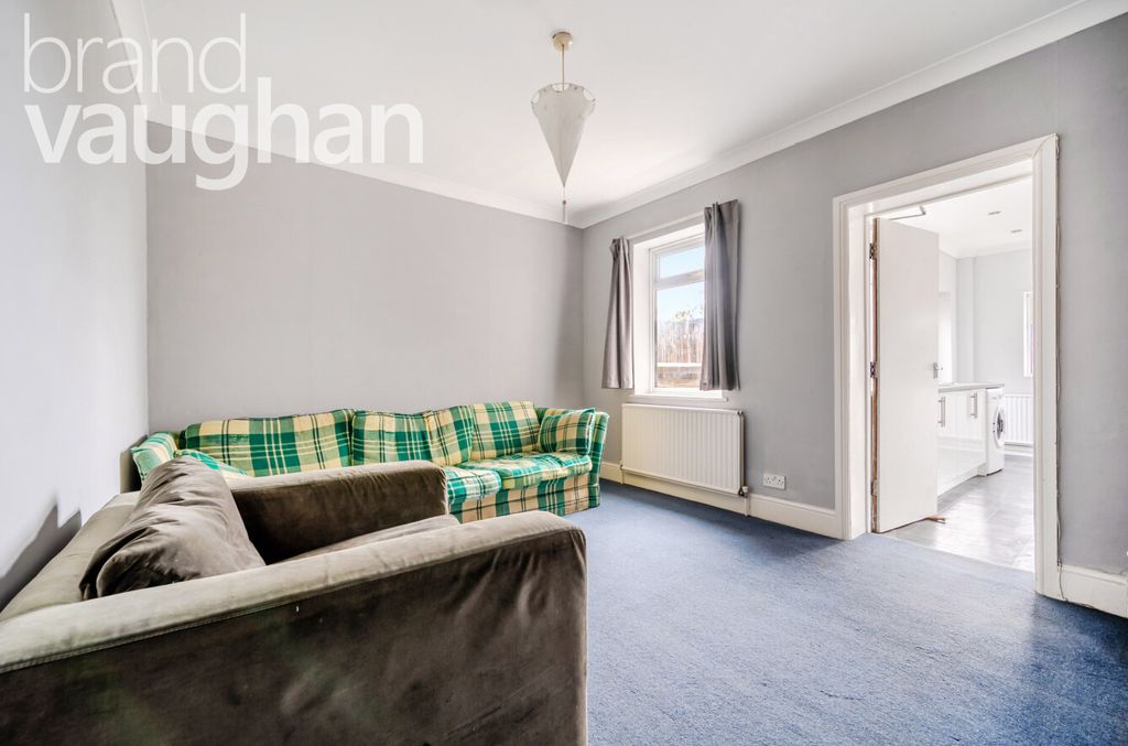 Property photo 3 of 9 750921A7-0F50-49A...