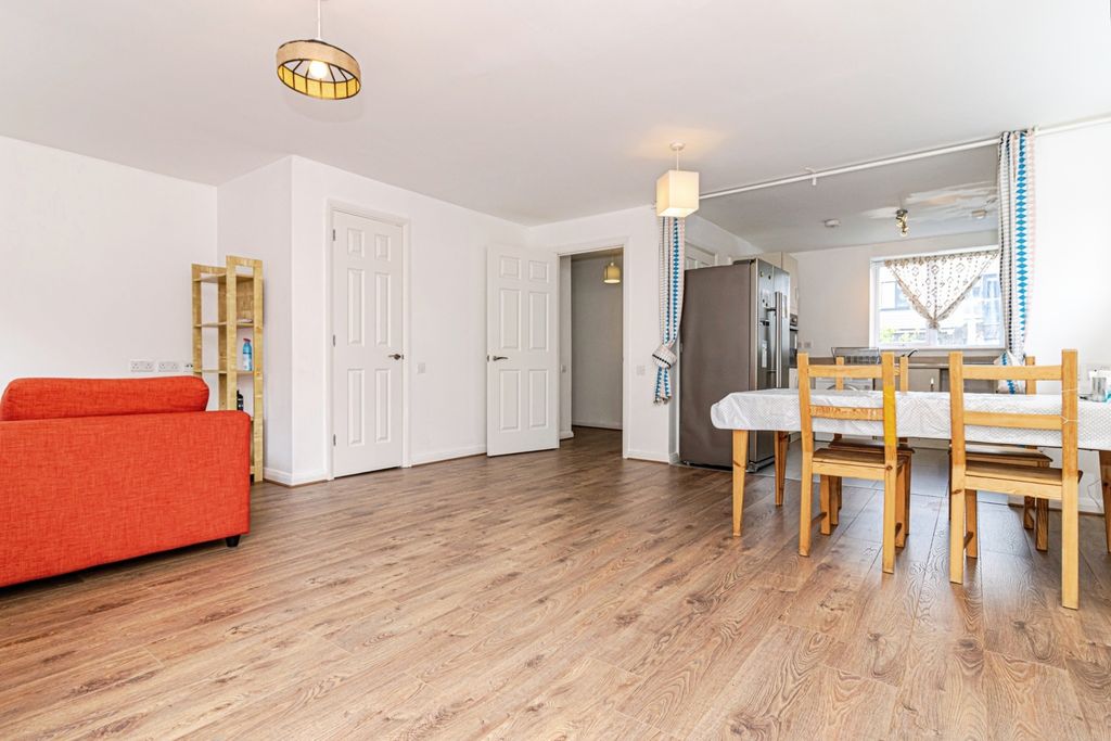 Property photo 3 of 12 Photo