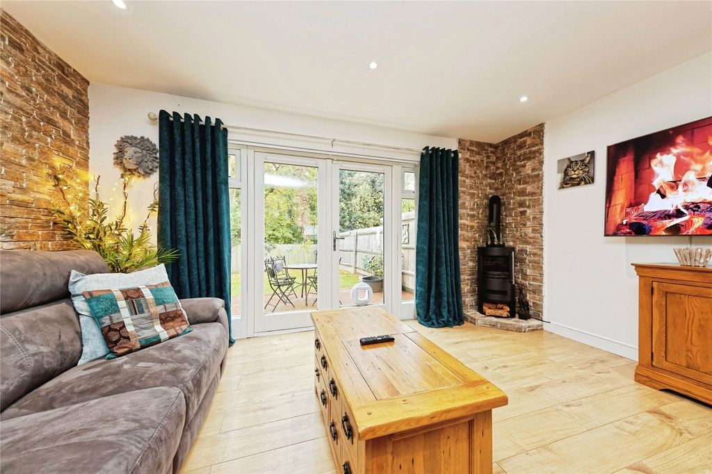 Property photo 2 of 17 Picture No. 03