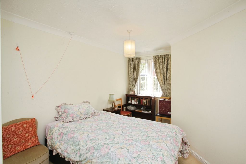 Additional image 7 of 2 bed flat for saleRoss Court, Rugby CV21