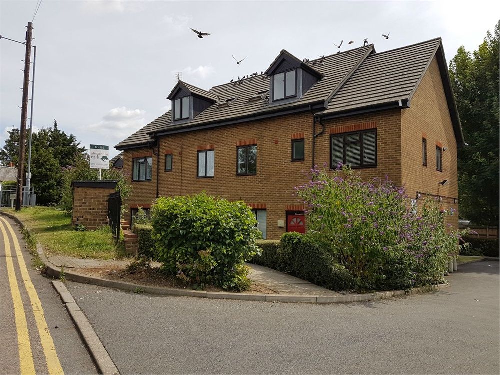 Property photo 1 of 17 Spacious 2 Double Bedroom First Floor Purpose Built Flat In Norwood Green Southall