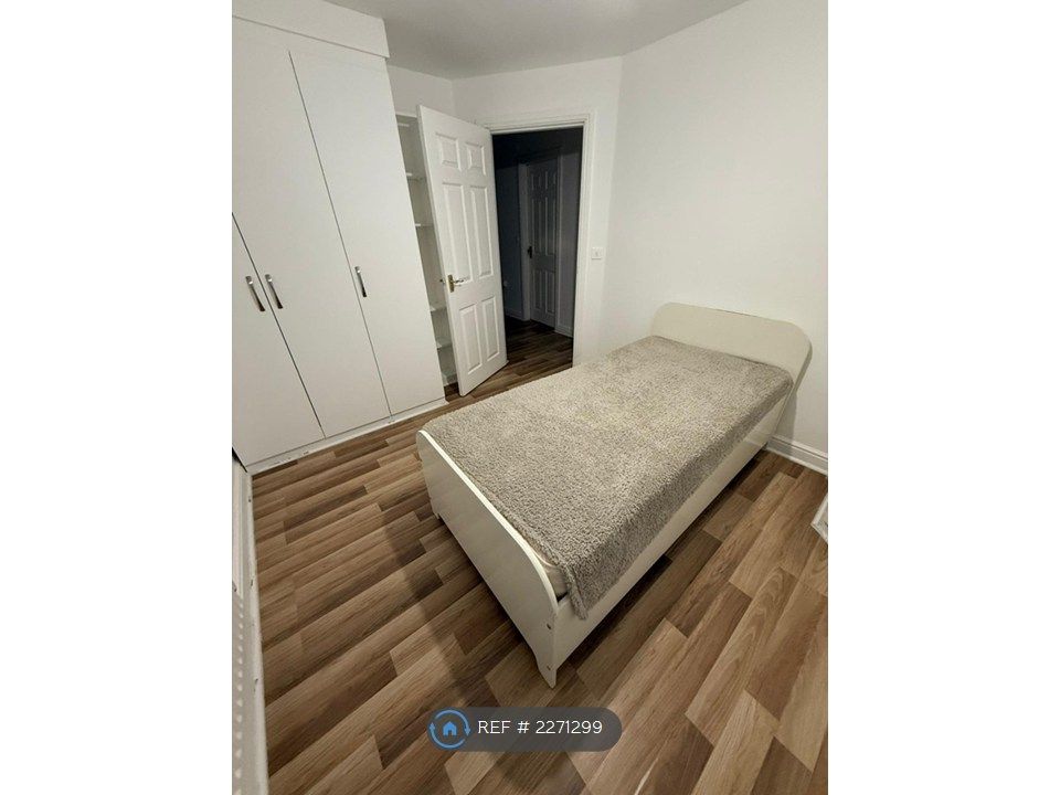 Property photo 1 of 3