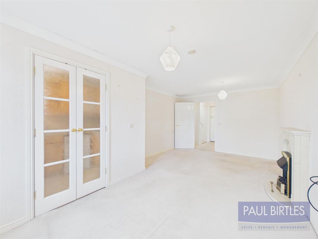 Property photo 3 of 18 Cam01301G0-Pr0784-Still012.Jpg