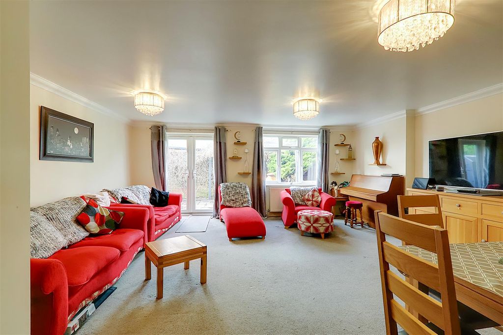 Property photo 2 of 16 Lounge/Dining Room