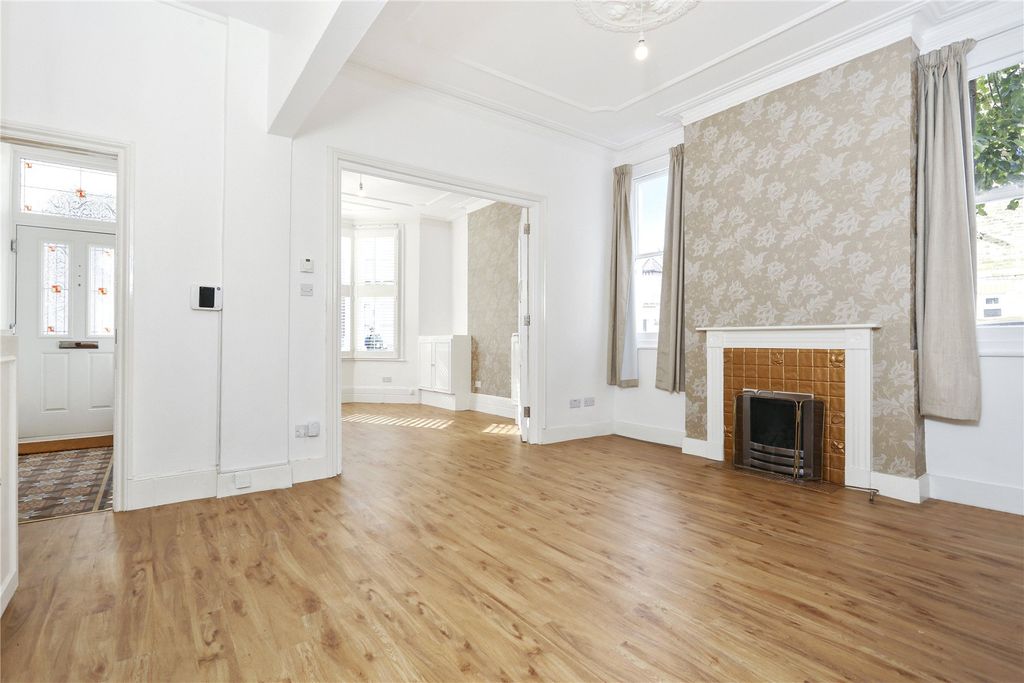 Property photo 2 of 10 1.Jpg