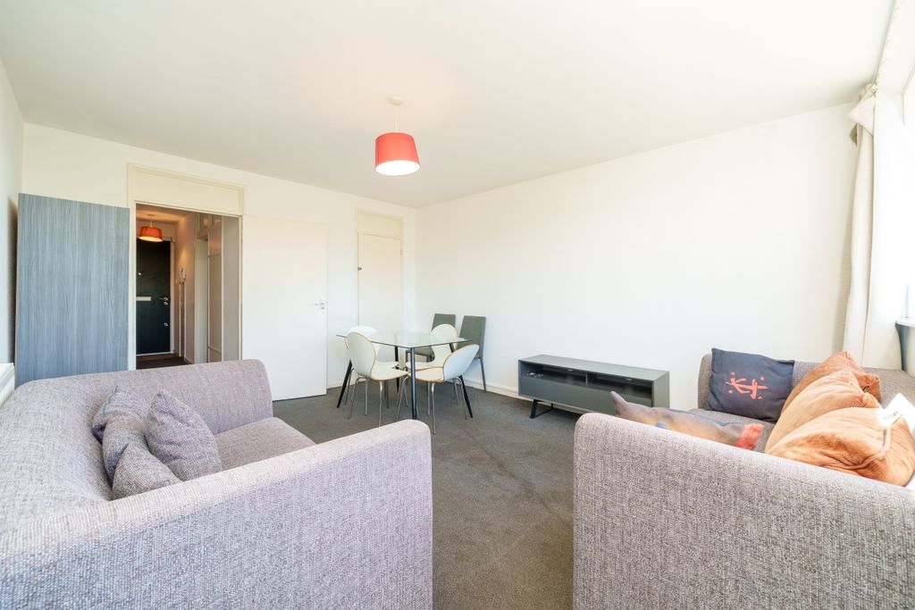 Property photo 2 of 8 Canterbury House ...