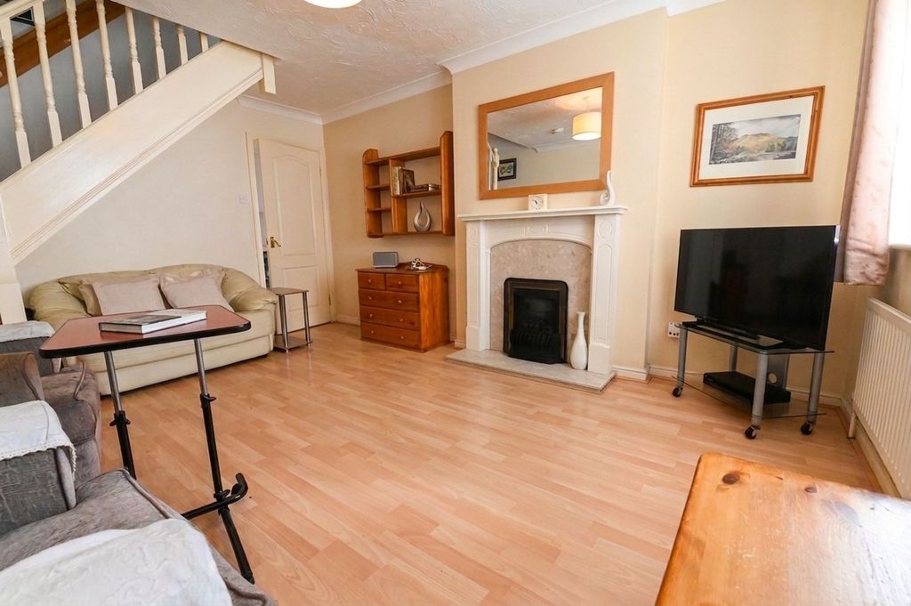 Property photo 3 of 9