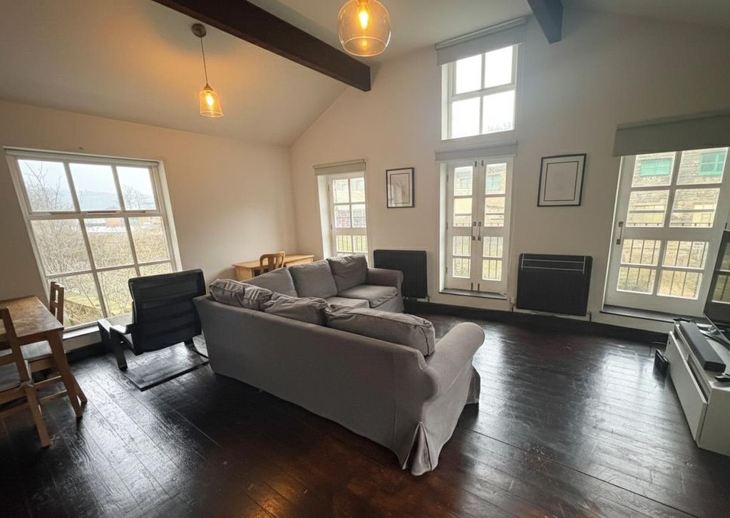 Property photo 3 of 8 F41A6948-d9Bf-4c88-B425-d4534c636424.Png