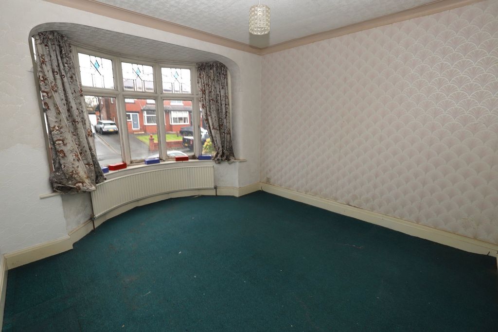 Property photo 2 of 34