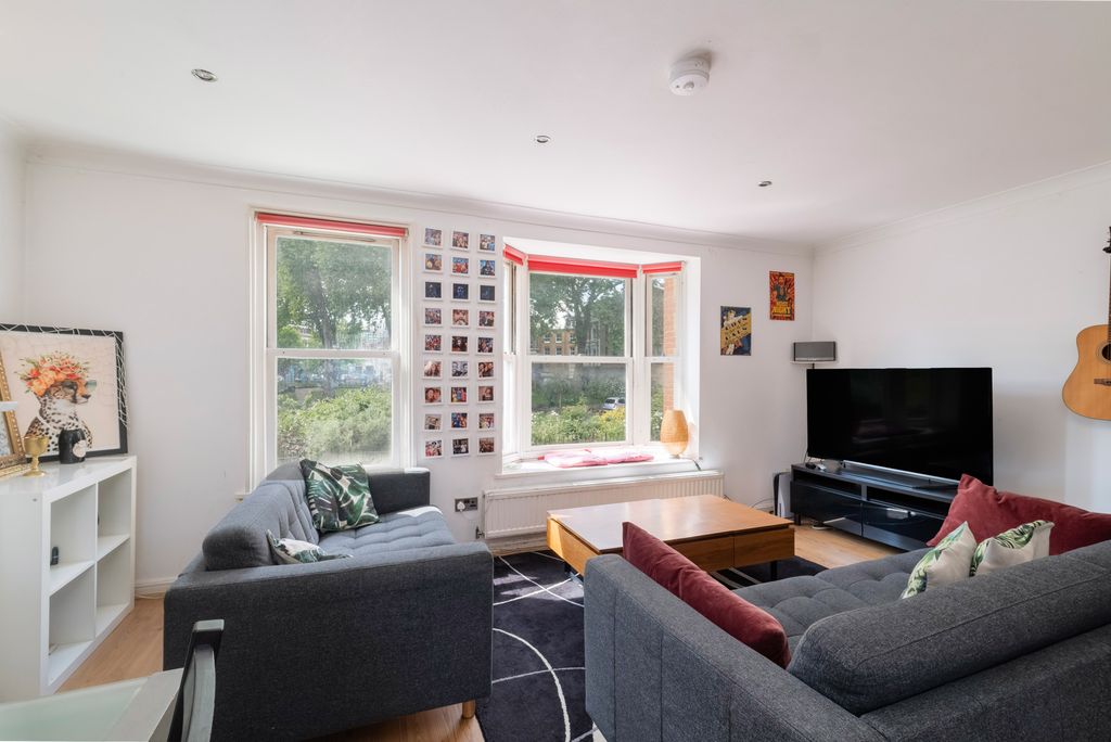 Property photo 3 of 16
