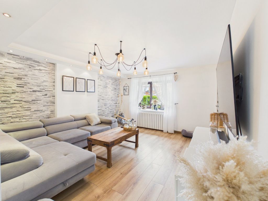 Property photo 3 of 16 4833627