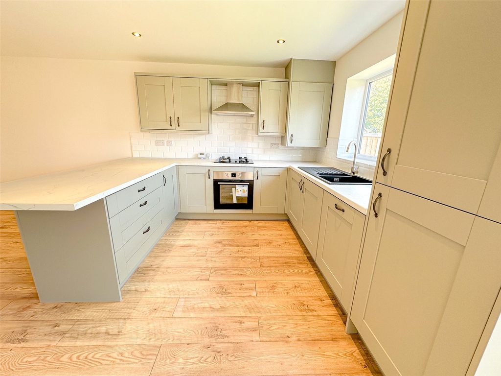 Property photo 3 of 13 Kitchen