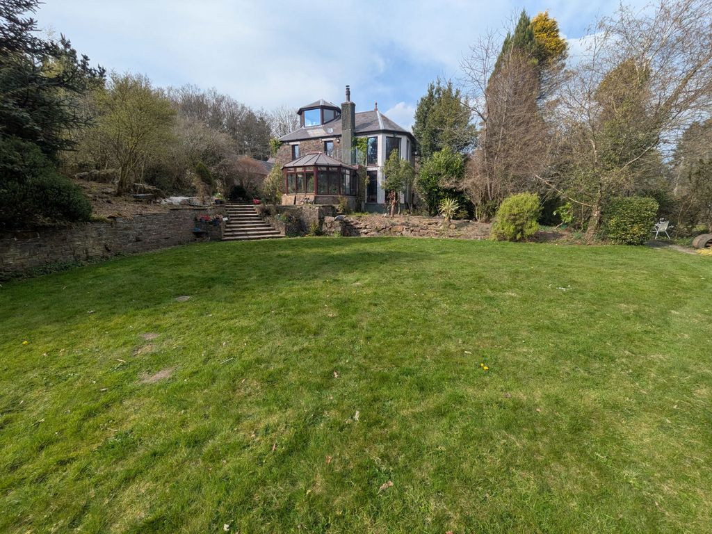 Property photo 2 of 50