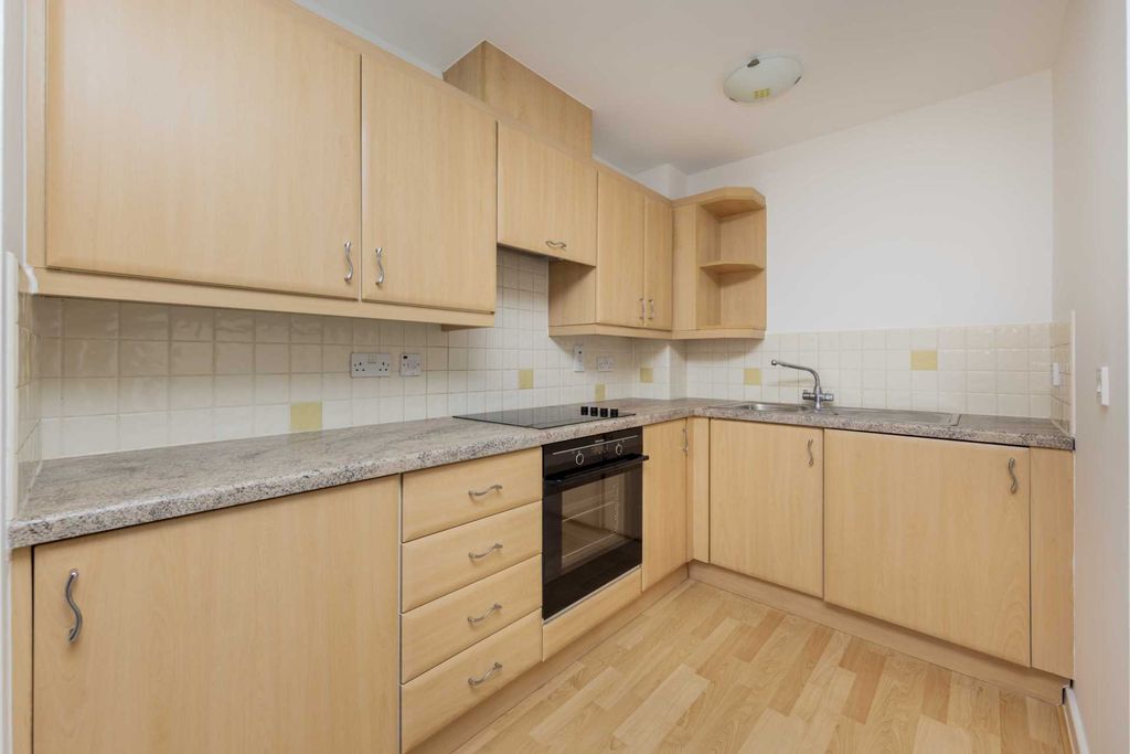 Property photo 3 of 9