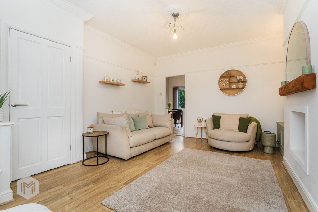 Property photo 3 of 25 Picture No. 18