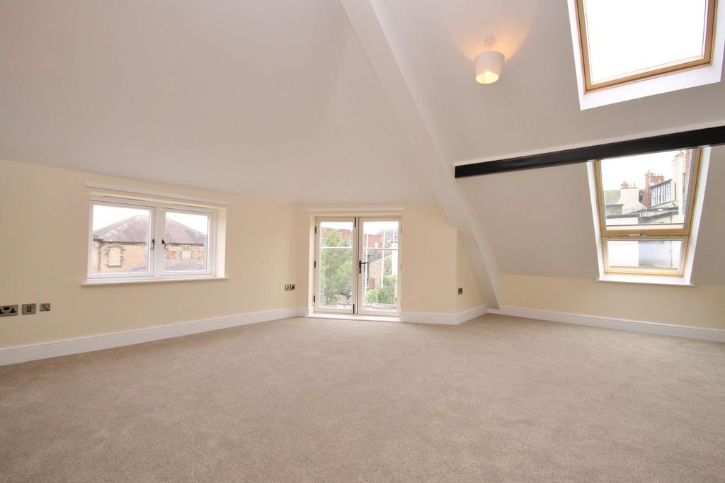 Property photo 1 of 9 7L1.Jpg