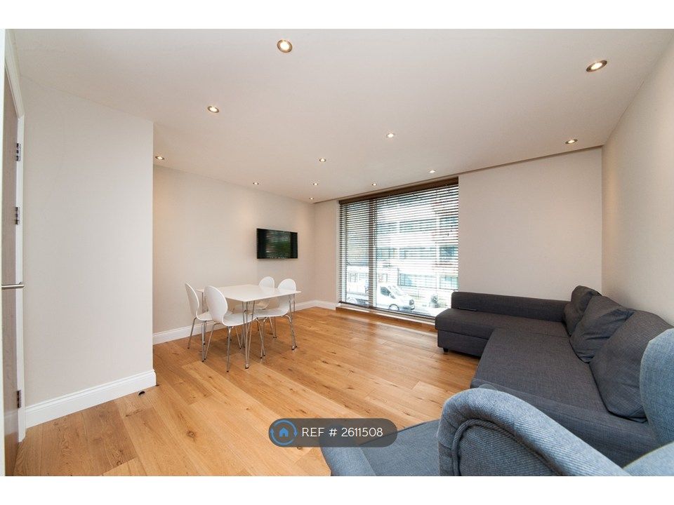 Property photo 1 of 32