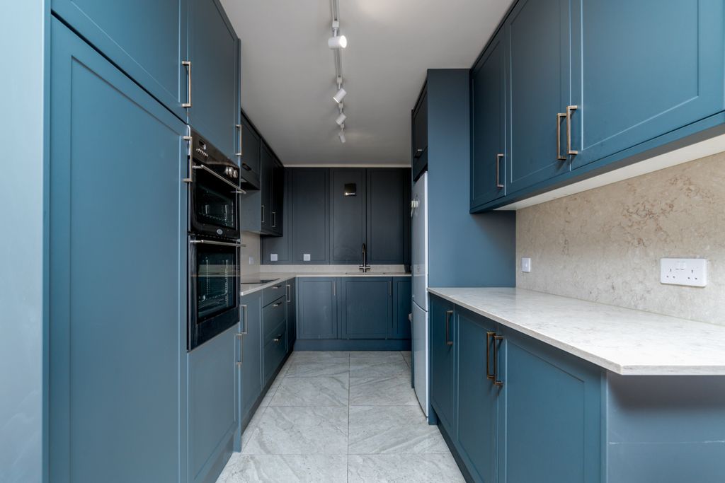 Property photo 2 of 14 Dsc07740-Edit