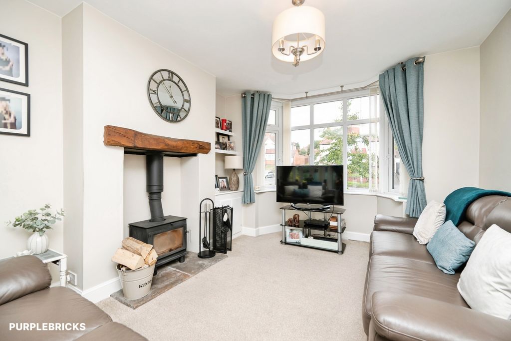 Property photo 3 of 32