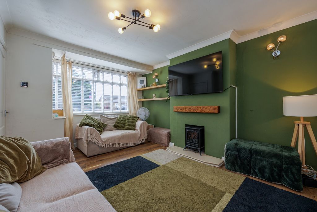 Property photo 3 of 17 Haydock-33