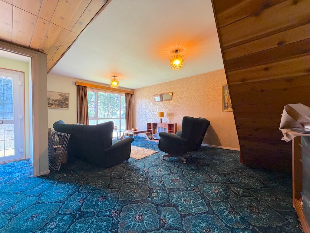 Property photo 3 of 24