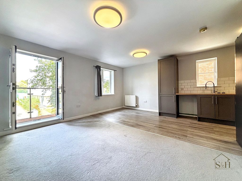 Property photo 2 of 15