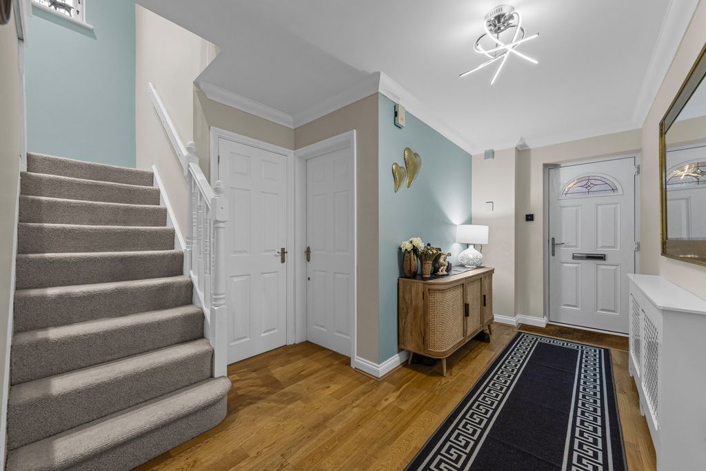 Property photo 2 of 30