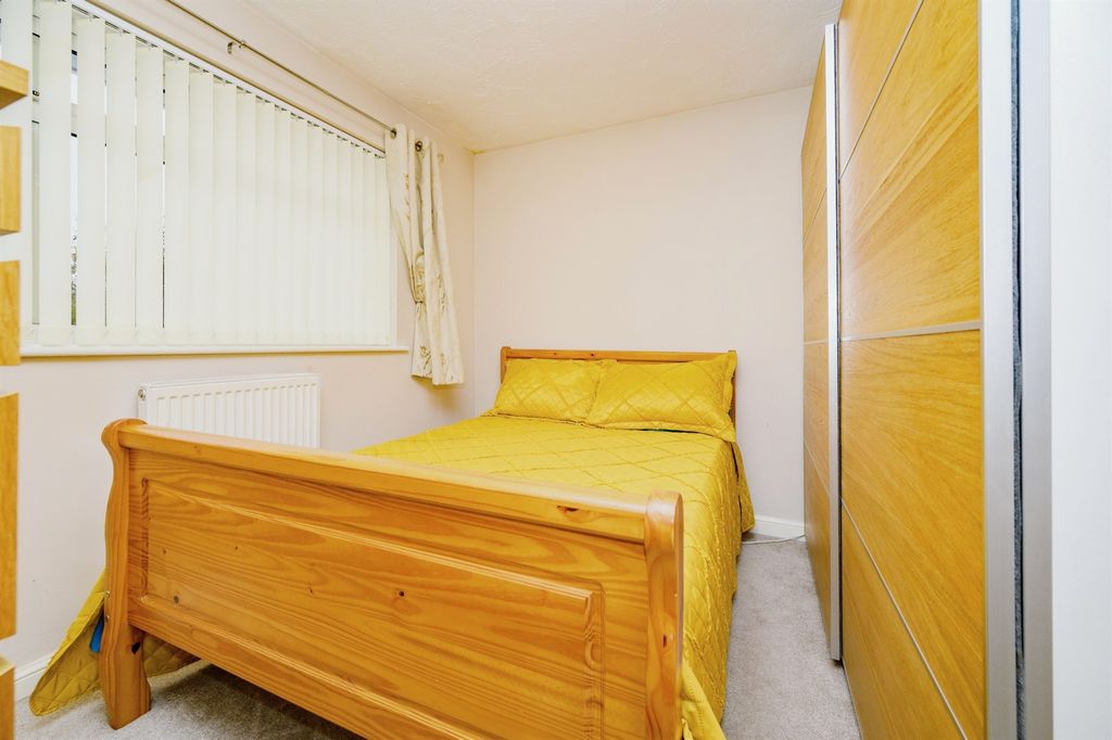 Property photo 3 of 16