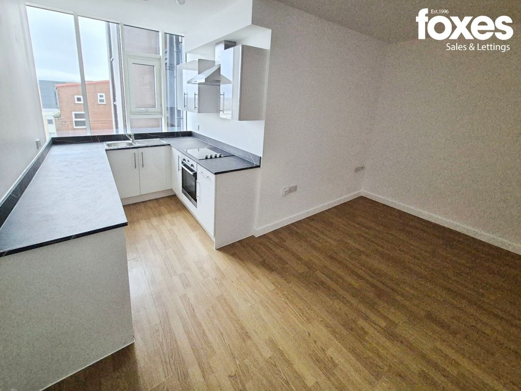 Property photo 2 of 12 4875851