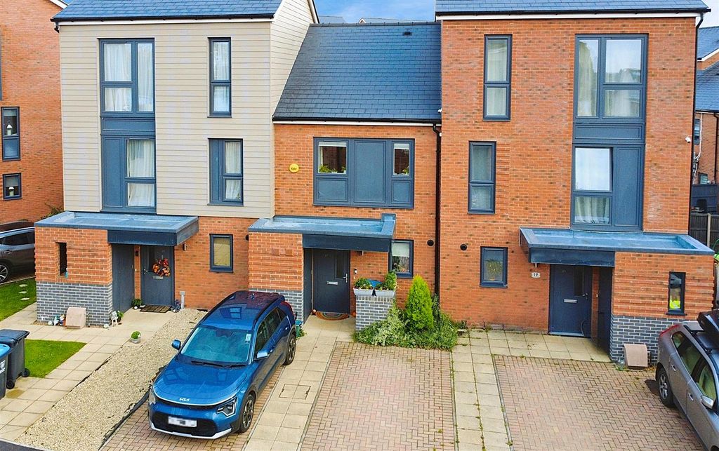 Property photo 1 of 17 User_Edited_Photo-7140Ba2c_User-Edited-196E22c5-9c