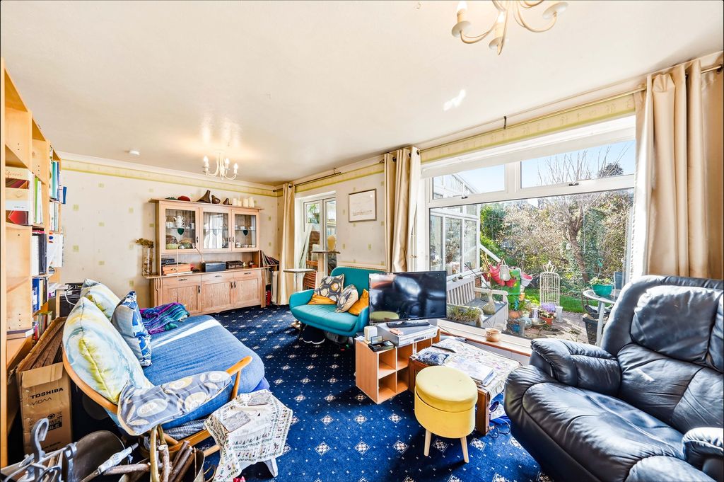 Property photo 2 of 35 Photos-33