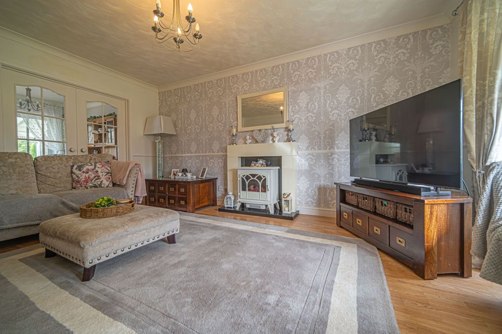 Property photo 3 of 57