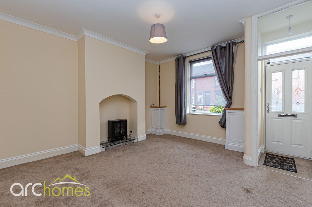 Property photo 2 of 16
