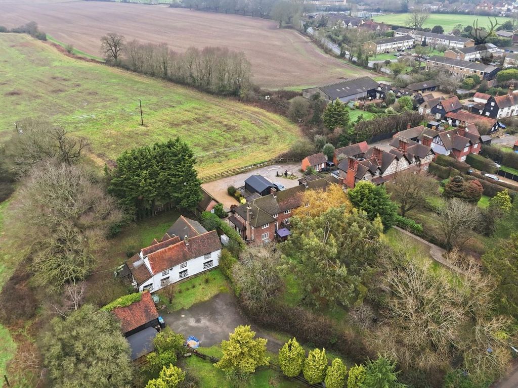 Additional image 20 of 4 bed semi-detached house for saleHigh Road, Epping CM16