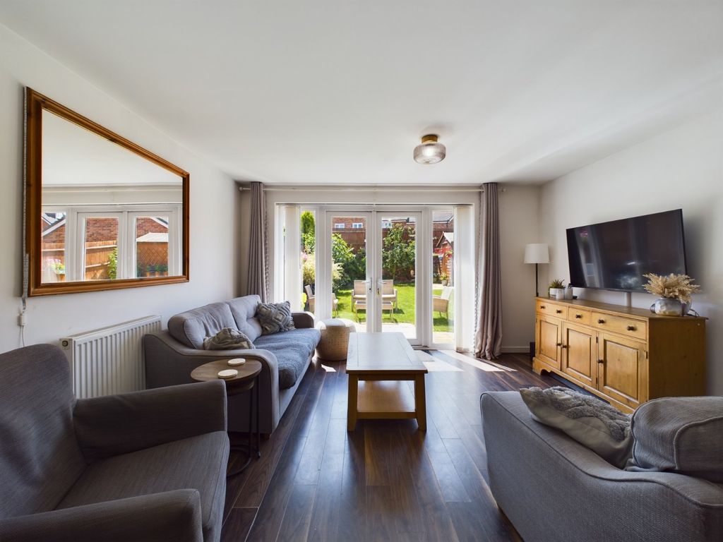 Property photo 2 of 15 Picture No. 18