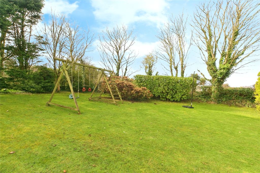 Property photo 2 of 27 Picture No. 02