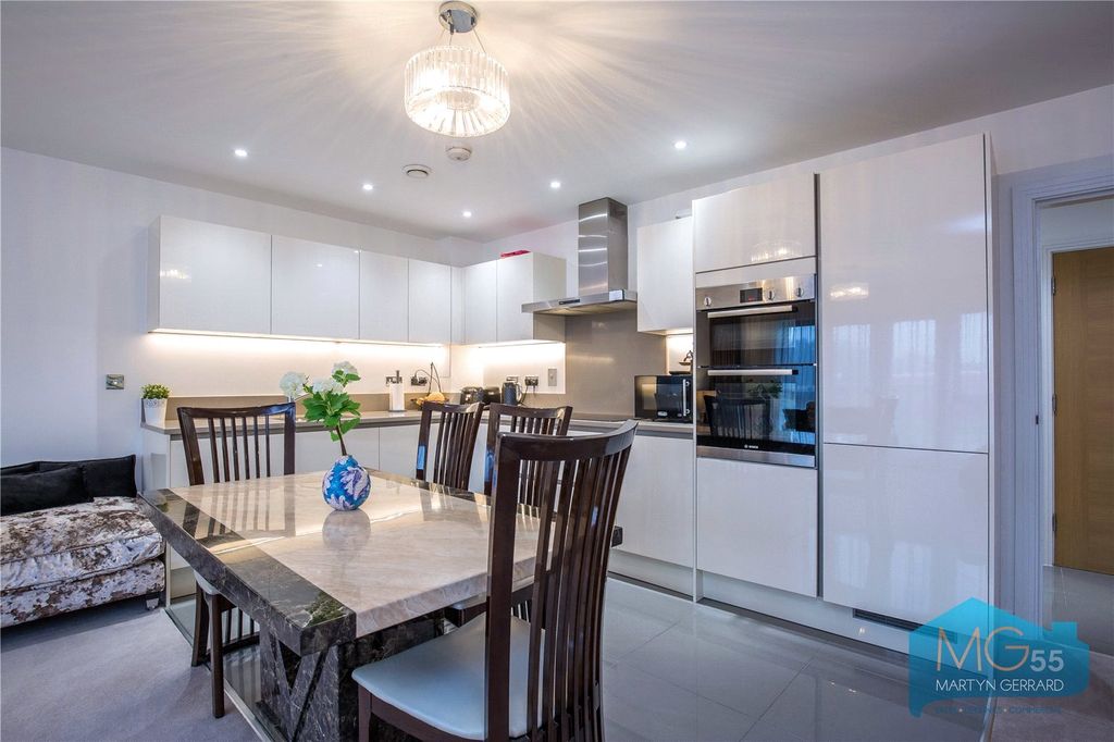 Property photo 1 of 16 Picture No. 05