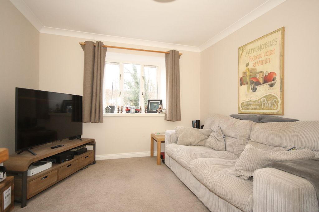 Property photo 2 of 5