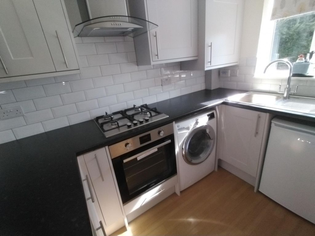 Property photo 3 of 7 (Main)