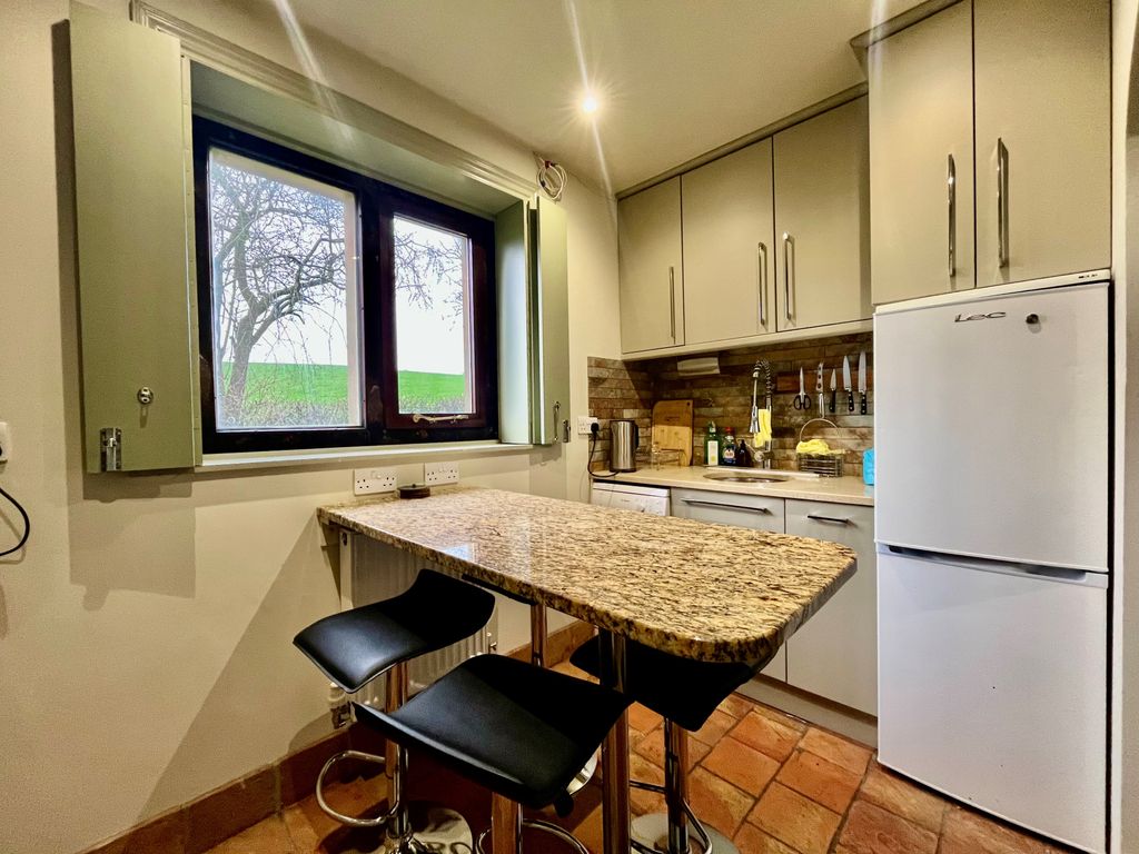 Property photo 3 of 8 Image